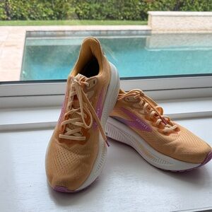 Brooks Women’s Peach and Pink Running Shoes